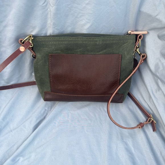 MEANWHILE back on the farm - Picture 2 of 5